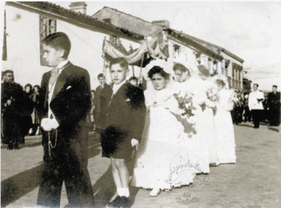 1951 - En la procesion de primera comunin